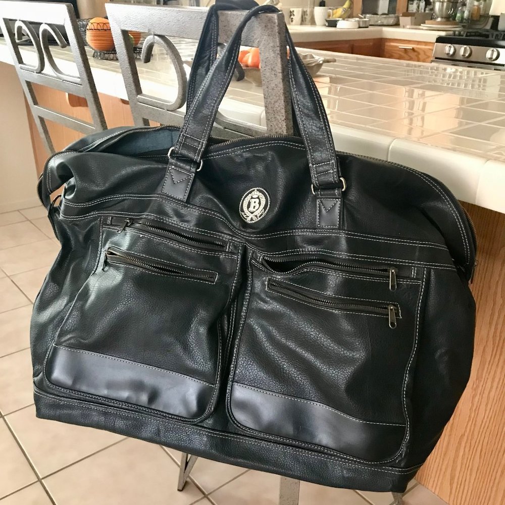 Large Black Vegan Leather Weekender – Travel Bag – Excellent Condition